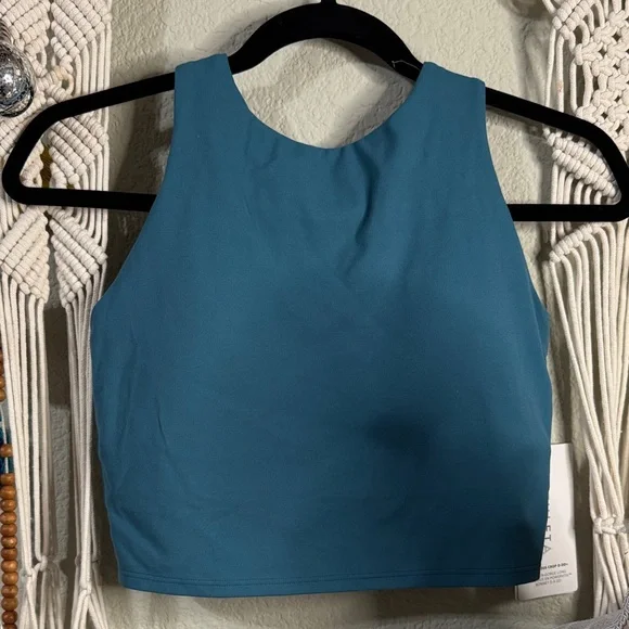 Athleta Conscious Crop
D-DD, Borealis Green - Picture 2 of 8